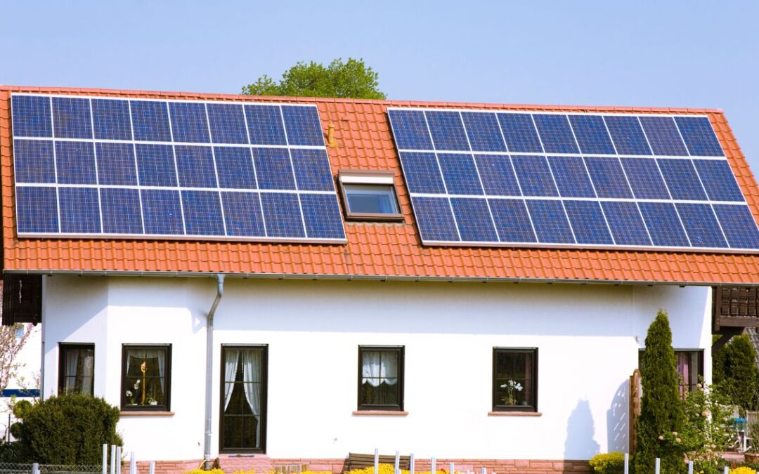 Ahorra en tu factura de la luz en Sanlúcar de Barrameda: Guía de Energía Solar y Climatización